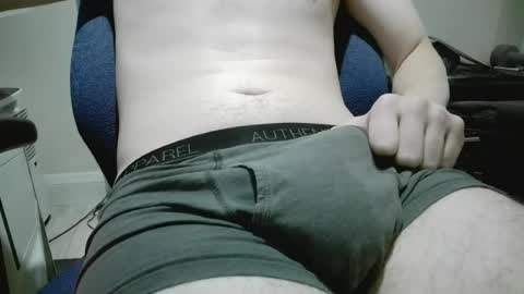 guyfromkent online show from July 27, 9:38 am