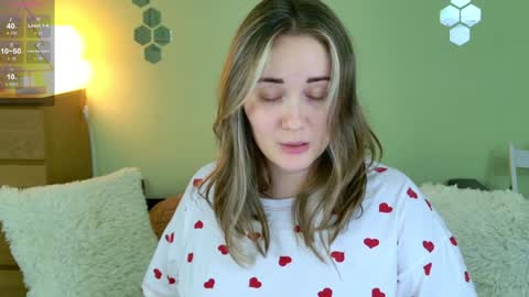 Snapshot of gwen_lady chatting on January 4, 6:19 pm Sweety Kitty online show from January 4, 6:19 pm