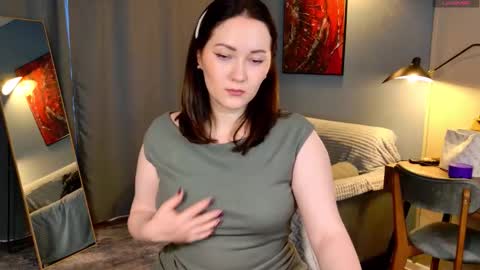 Snapshot of gwen_lady chatting on November 8, 1:00 pm Sweety Kitty online show from November 8, 1:00 pm