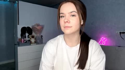 Alice online show from March 1, 1:13 pm