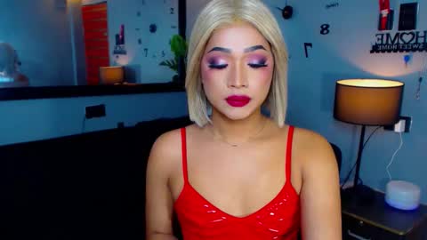 Call me Miss Gwen online show from November 8, 8:36 am