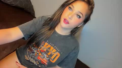 Snapshot of gwynmylove chatting on November 4, 6:45 am Gwyn online show from November 4, 6:45 am