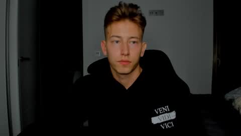 Oliver online show from March 25, 10:27 pm