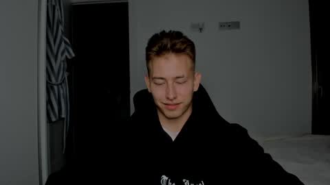 Oliver online show from April 24, 10:12 pm