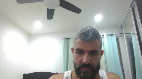 Snapshot of h0nest84 chatting on October 25, 5:26 am h0nest84 online show from October 25, 5:26 am