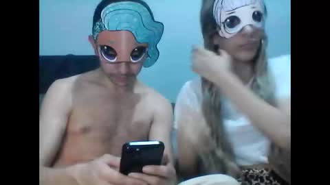 h0tcouple00 online show from November 10, 7:46 pm