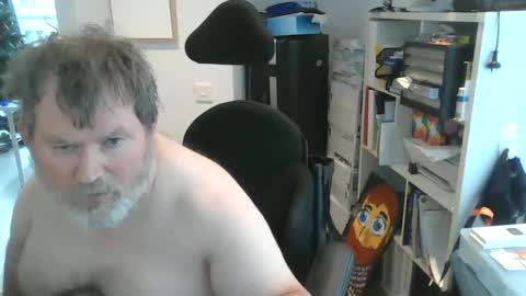 Snapshot of h20976 chatting on December 23, 7:28 am h20976 online show from December 23, 7:28 am