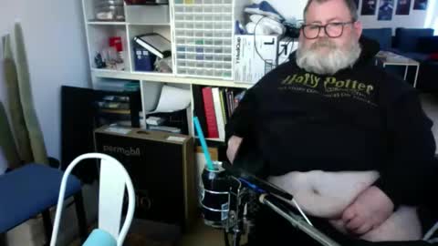 Snapshot of h20976 chatting on October 15, 6:13 am h20976 online show from October 15, 6:13 am