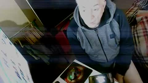 hacknoob62 online show from December 15, 9:03 am