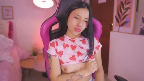 Hade online show from October 25, 2:46 pm