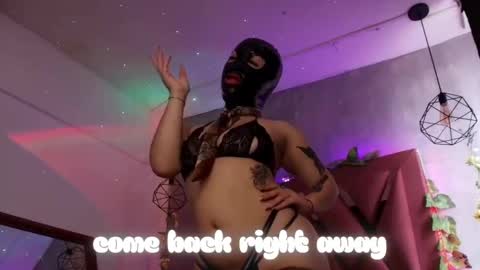 Snapshot of haelycute chatting on October 17, 11:24 am Haely online show from October 17, 11:24 am