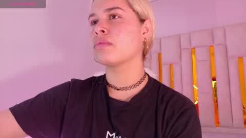 Snapshot of haelycute chatting on November 17, 7:08 pm Haely online show from November 17, 7:08 pm