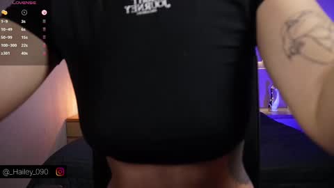 Snapshot of hailey_09 chatting on September 24, 2:31 pm Hailey online show from September 24, 2:31 pm