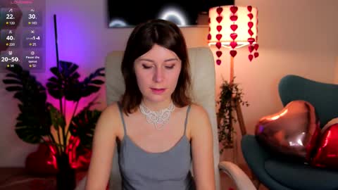 Hailey  Green online show from February 13, 8:03 pm