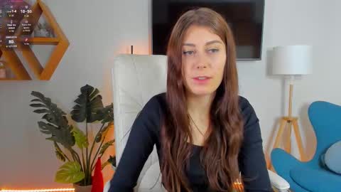 Hailey  Green online show from January 18, 10:35 pm