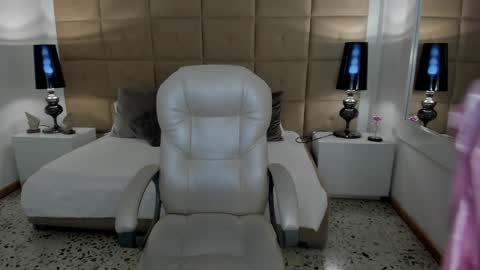 hailey online show from December 26, 7:05 pm