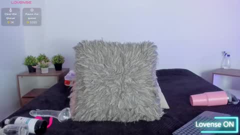 hailey_hadid online show from September 22, 7:16 pm