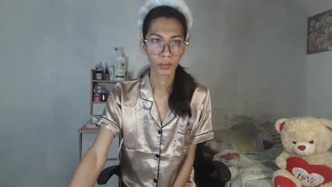 hailey_sweetcum77 online show from February 6, 2:49 am