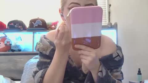 Hailey and d online show from December 21, 9:11 pm