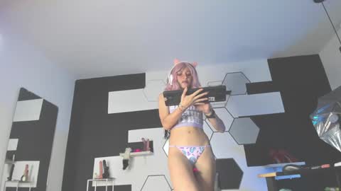 Snapshot of haileycat_ chatting on January 15, 1:45 am haileycat_ online show from January 15, 1:45 am