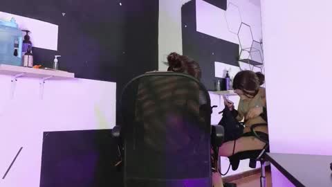 Snapshot of haileycat_ chatting on October 13, 2:33 am haileycat_ online show from October 13, 2:33 am