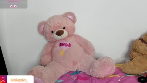 Hailey online show from February 3, 10:59 pm