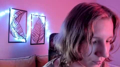 Hailey online show from November 12, 9:21 am