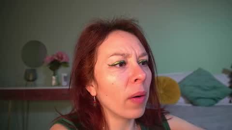 Snapshot of haileymoon85 chatting on March 6, 4:08 am Hailey online show from March 6, 4:08 am