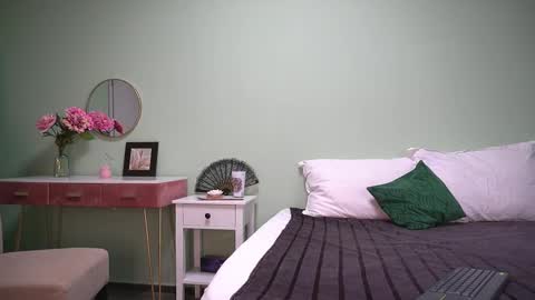 Snapshot of haileymoon85 chatting on September 18, 3:08 am Hailey online show from September 18, 3:08 am