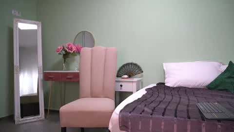 Snapshot of haileymoon85 chatting on September 23, 3:09 am Hailey online show from September 23, 3:09 am