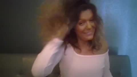 Hailey online show from November 5, 8:20 pm