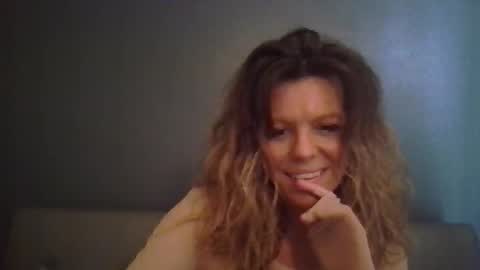 Hailey online show from December 5, 7:10 pm