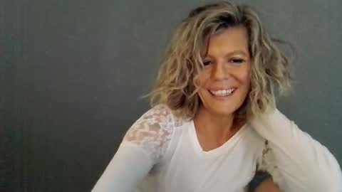 Hailey online show from March 2, 7:54 pm