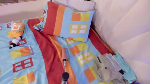 haileysans online show from March 30, 3:40 am