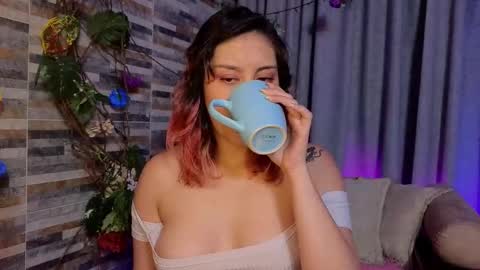 Snapshot of hairyandsexysalma chatting on October 2, 5:47 am SALMA online show from October 2, 5:47 am