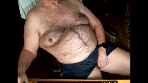 hairybear813 online show from December 1, 3:44 am
