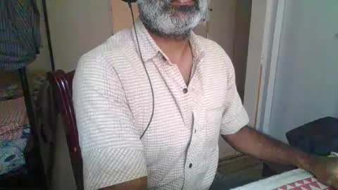 Snapshot of hairydarky chatting on December 19, 6:42 am Pratap online show from December 19, 6:42 am