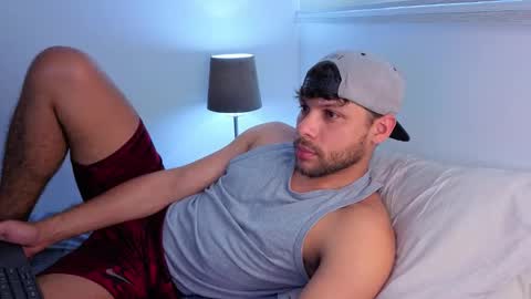 Independent       model  online show from December 3, 10:08 pm