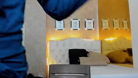 Snapshot of halaana_tendeer chatting on September 18, 1:18 am halaana tendeer online show from September 18, 1:18 am