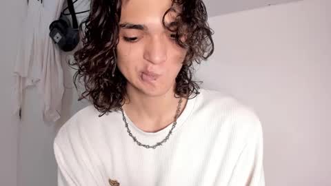 Snapshot of halan_jr chatting on January 9, 10:41 pm halan online show from January 9, 10:41 pm