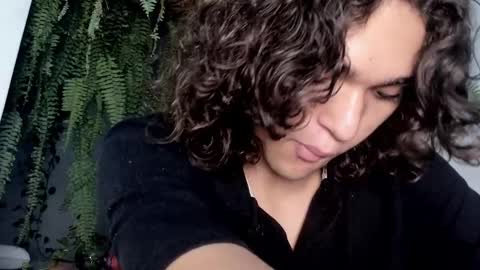 Snapshot of halan_jr chatting on February 6, 5:35 am halan online show from February 6, 5:35 am