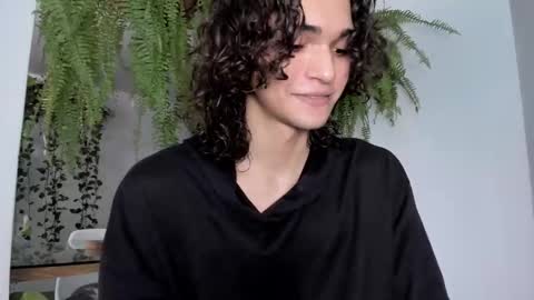 Snapshot of halan_jr chatting on February 18, 7:52 pm halan online show from February 18, 7:52 pm