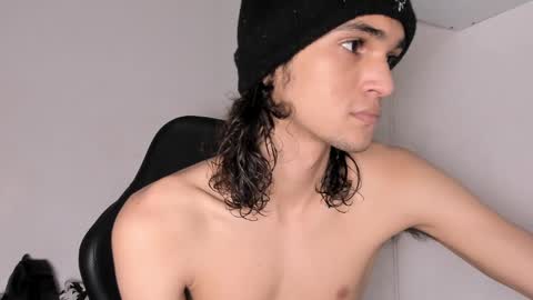 Snapshot of halan_jr chatting on March 9, 7:12 am halan online show from March 9, 7:12 am