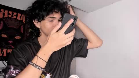 Snapshot of halan_jr chatting on September 30, 6:57 pm halan online show from September 30, 6:57 pm