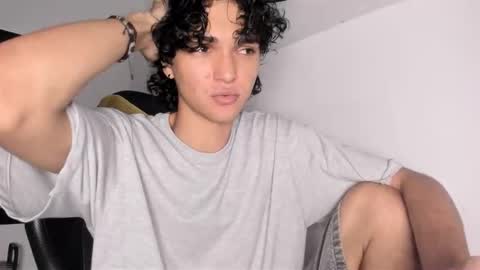 Snapshot of halan_jr chatting on October 1, 8:37 pm halan online show from October 1, 8:37 pm