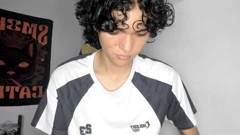 Snapshot of halan_jr chatting on October 7, 10:51 pm halan online show from October 7, 10:51 pm