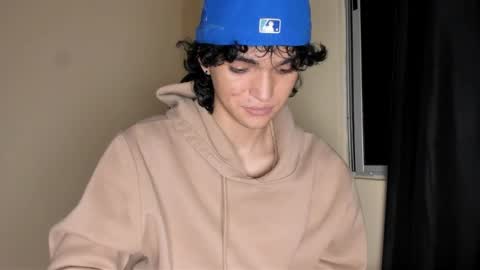 Snapshot of halan_jr chatting on October 21, 1:39 am halan online show from October 21, 1:39 am