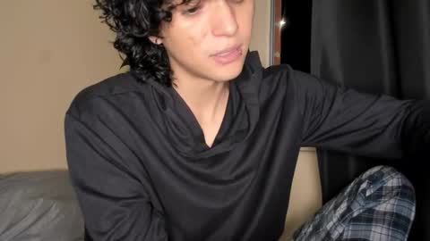 Snapshot of halan_jr chatting on November 9, 4:22 am halan online show from November 9, 4:22 am