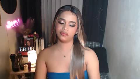 Snapshot of hale_allison chatting on January 21, 11:24 pm Allison online show from January 21, 11:24 pm