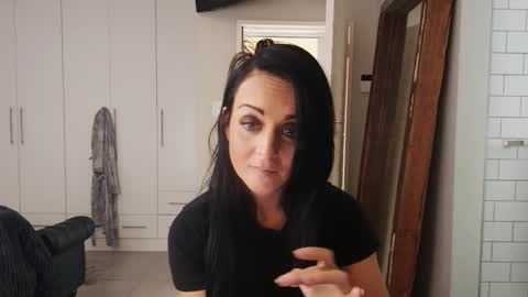 Haley online show from October 17, 7:22 am